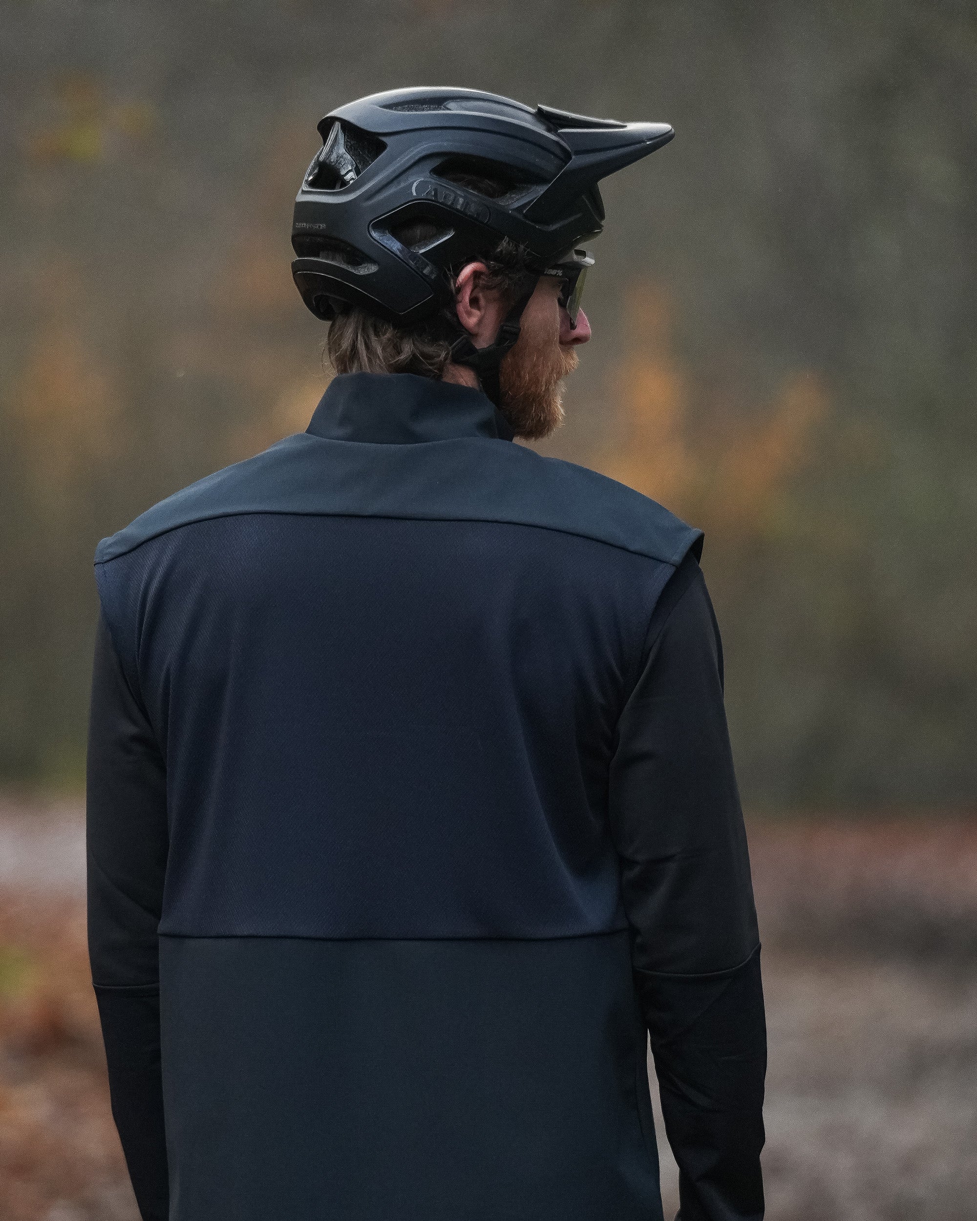 bike helmet and vest MTB Vest (half zip) – MONSERAT